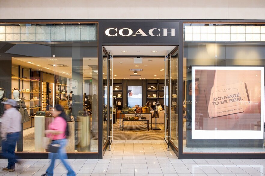 More Photos Of 350 N Milwaukee St, Boise General Retail For Lease