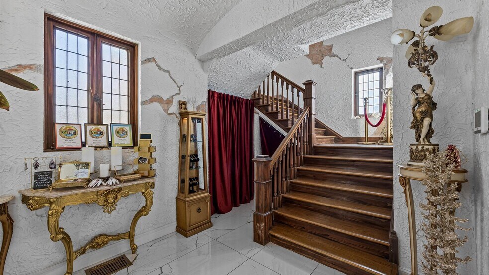 More Photos Of 535 N 7th St, Grand Junction General Retail For Sale