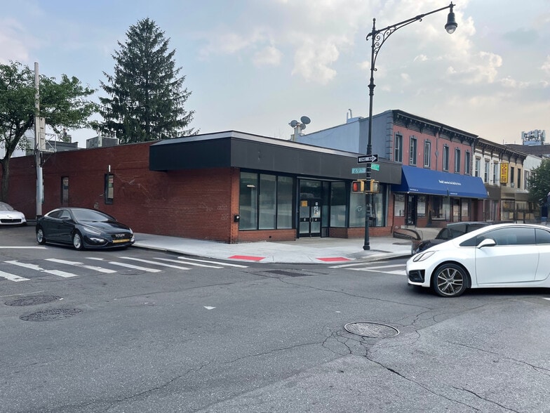 More Photos Of 6918 Myrtle Ave, Glendale Storefront For Lease