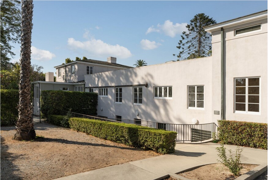 More Photos Of 1600 Santa Barbara St, Santa Barbara Office For Sale