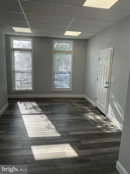 More Photos Of 517 Scott St, Baltimore Storefront Retail Office For Lease