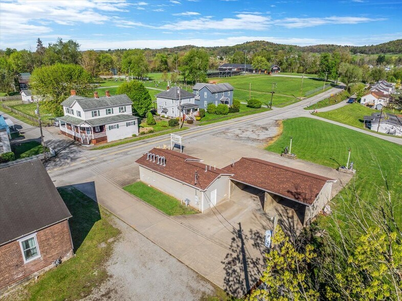 More Photos Of 212 Pine St, Jefferson Carwash For Sale