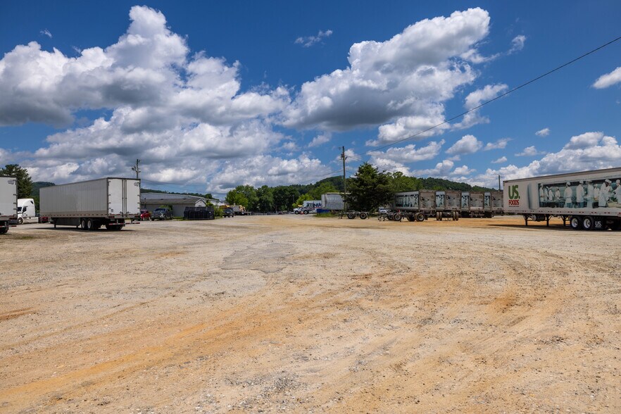 More Photos Of 5045 Hendersonville Rd, Fletcher Land For Lease