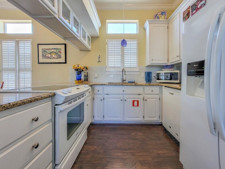 More Photos Of 3567 E County Highway 30A, Santa Rosa Beach Office For Sale