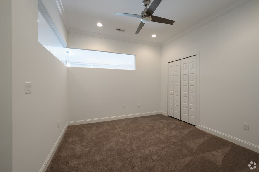 More Photos Of 1 Brown St, Philadelphia Apartments For Lease