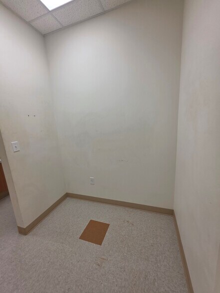 More Photos Of 19121 W Little York, Katy Medical For Lease