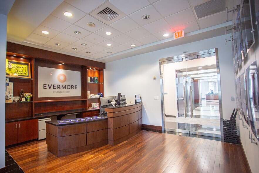 More Photos Of 450 S Orange Ave, Orlando Office For Lease