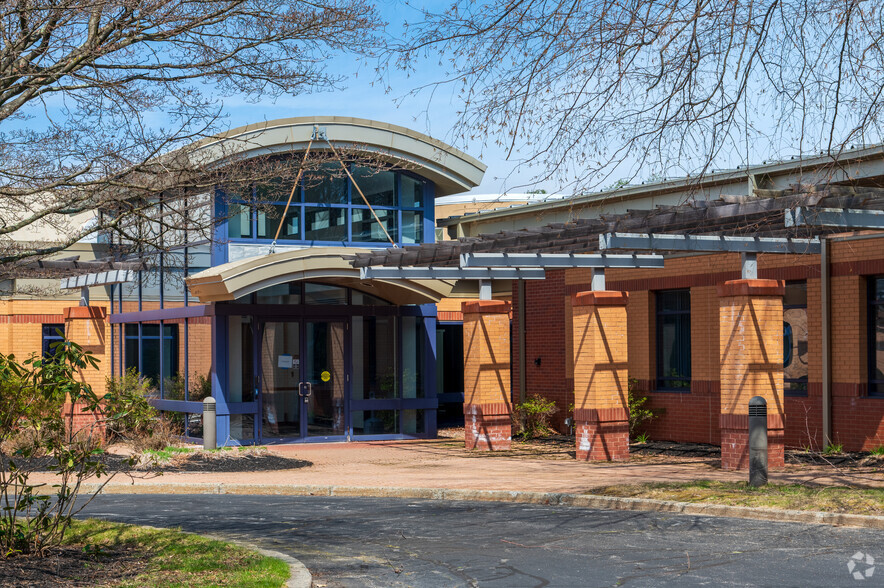 Primary Photo Of 71 Frankland Rd, Hopkinton Research And Development For Lease