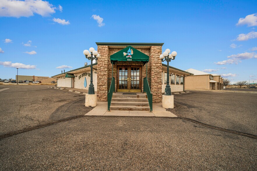 More Photos Of 105 S Tiffany Dr, Pueblo Restaurant For Sale