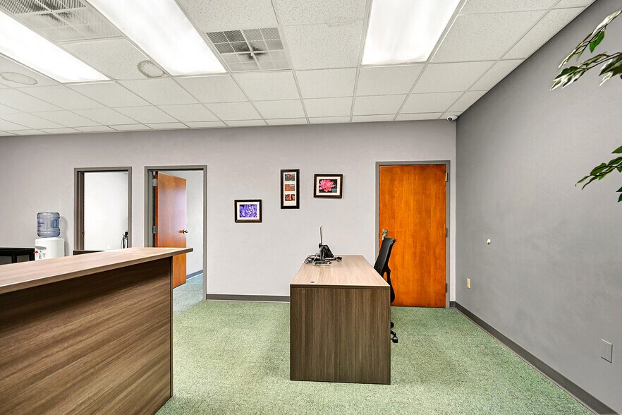 More Photos Of 4813 Jonestown Rd, Harrisburg Office For Lease