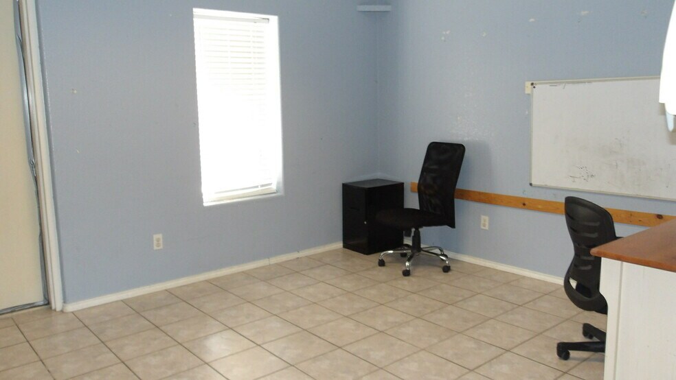 More Photos Of 505 Texas 100, Port Isabel Freestanding For Lease