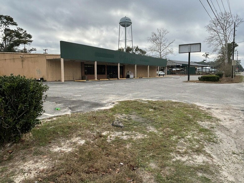 More Photos Of 9019 Woodville Hwy, Tallahassee Freestanding For Sale