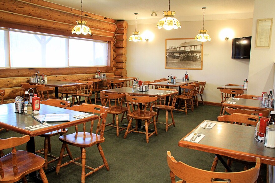 More Photos Of 1414 Cariboo Hwy, Clinton Hotel For Sale