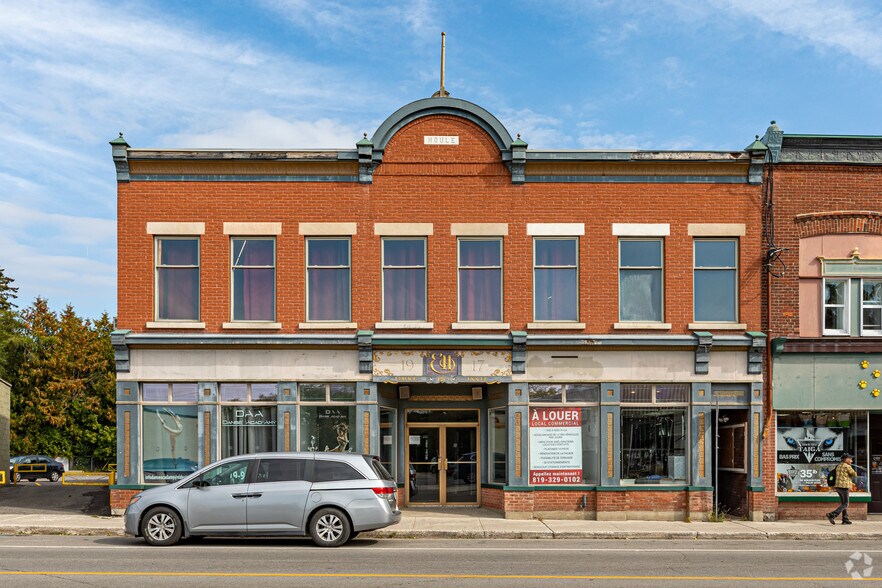 Primary Photo Of 470 Av de Buckingham, Gatineau General Retail For Sale