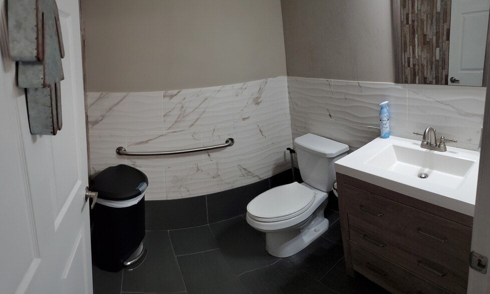 More Photos Of 3007-3023 S West Temple, Salt Lake City Light Manufacturing For Sale