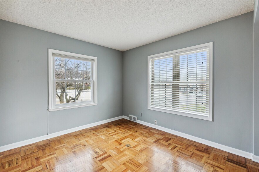 More Photos Of 415 W Grand River Ave, East Lansing Office Residential For Sale