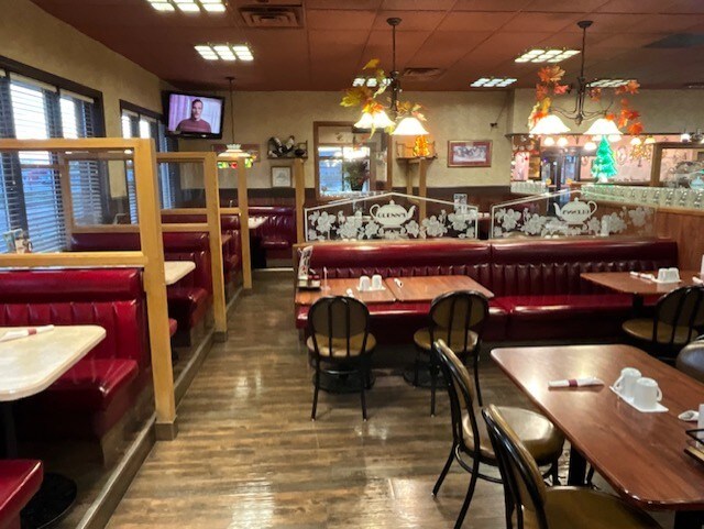 More Photos Of 125 Leva Av, Red Deer County Restaurant For Sale