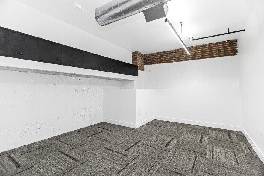 More Photos Of 153 W Ohio St, Chicago Apartments For Sale