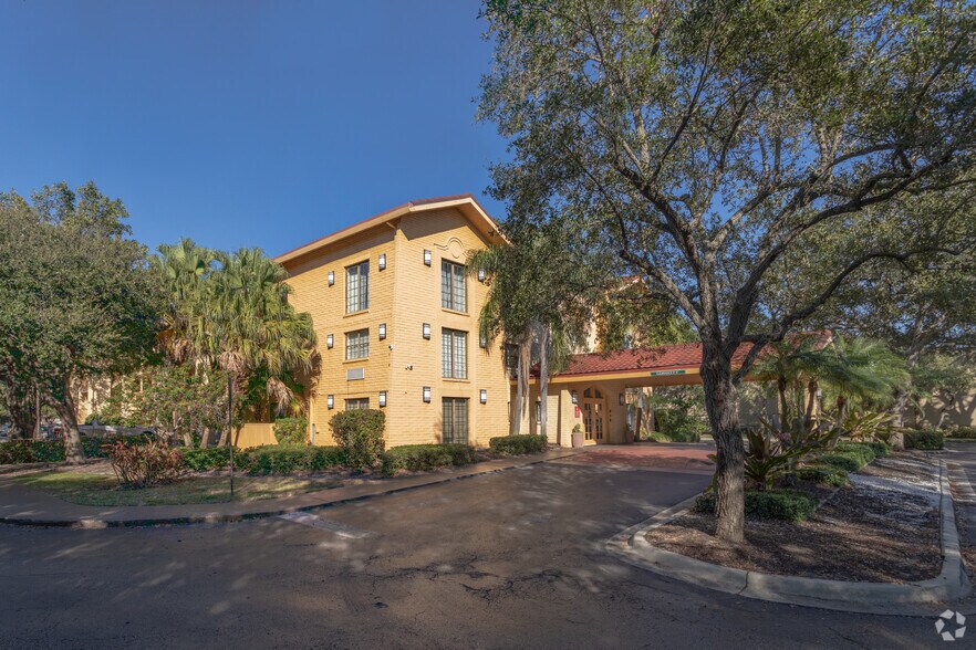 More Photos Of 351 W Hillsboro Blvd, Deerfield Beach Hotel For Sale