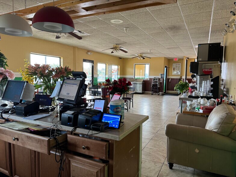 More Photos Of 315 N Bell Blvd, Cedar Park Restaurant For Lease