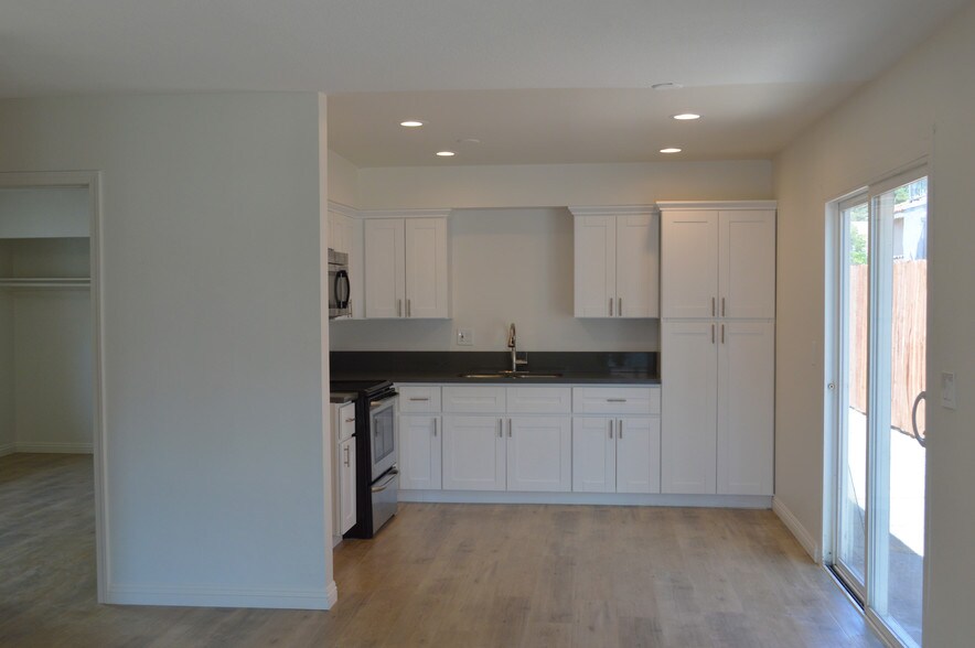 More Photos Of 2117 Teri Pl, Fullerton Apartments For Sale