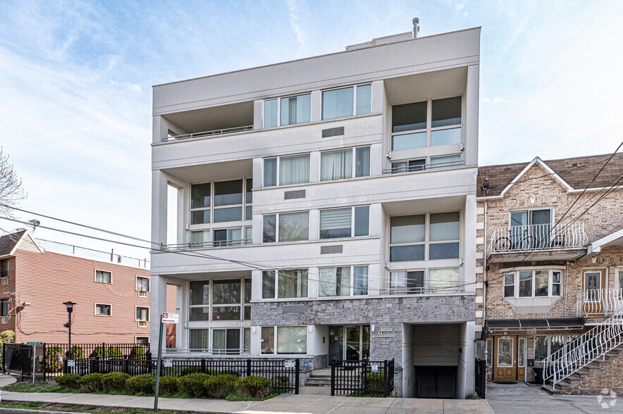 More Photos Of 71-57 161st St, Fresh Meadows Apartments For Sale