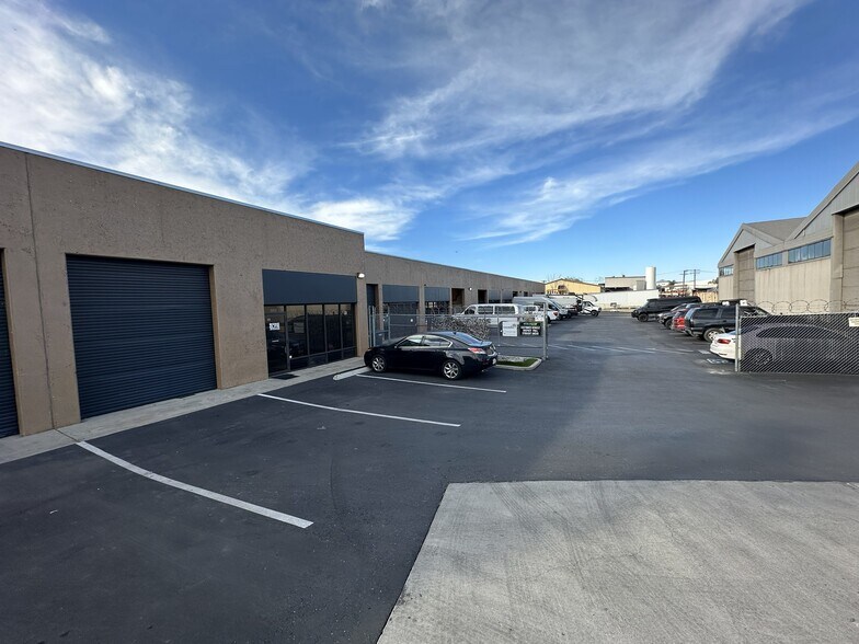 More Photos Of 856-898 Gable Way, El Cajon Manufacturing For Lease