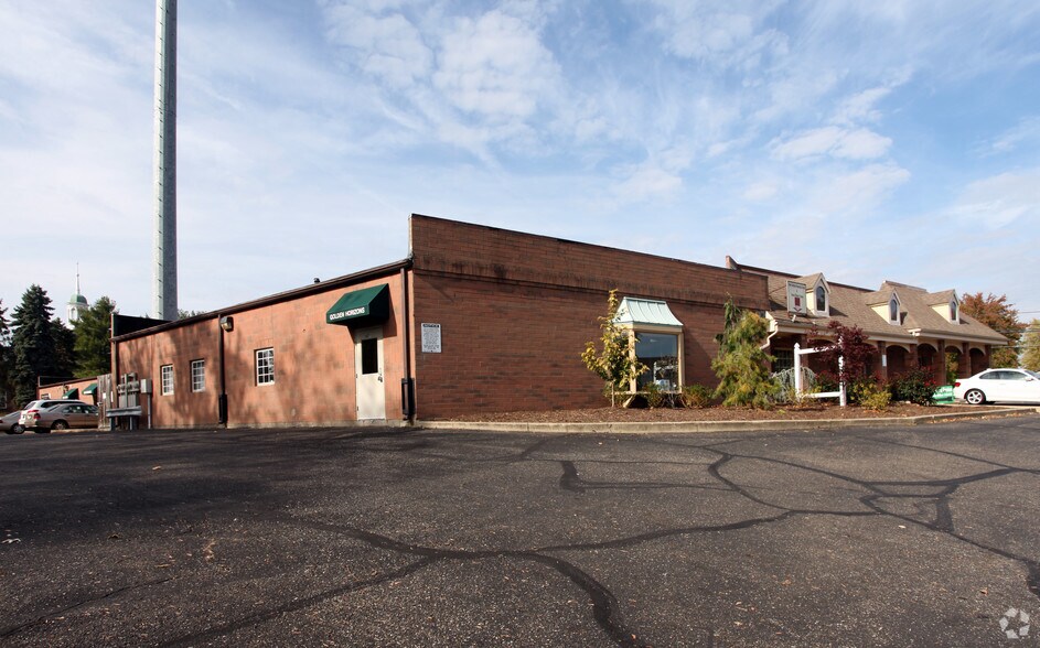 58545896 Fulton Dr NW, Canton, OH 44718 For Lease