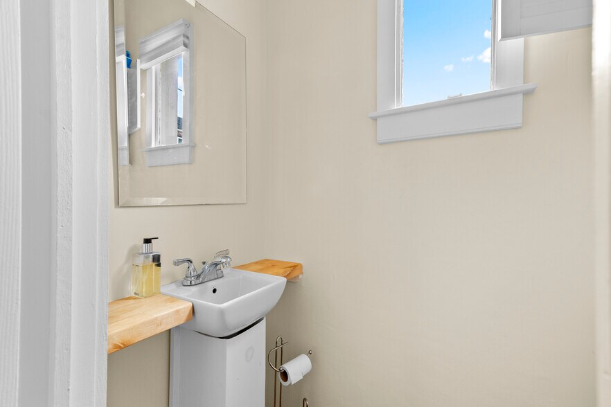 More Photos Of 13 Dean Ave, Newport Apartments For Sale