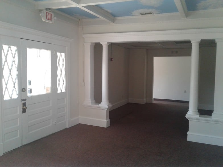 More Photos Of 716 N Main St, Kissimmee Office Residential For Lease