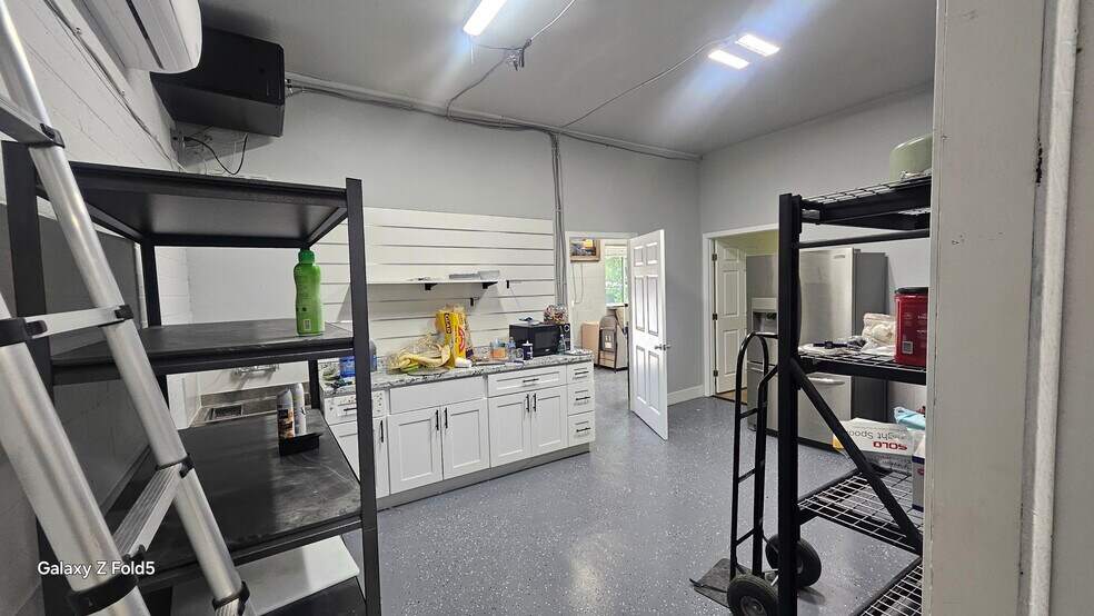 More Photos Of Dog Resort, Dog Hotel, Kennels, Dog Boarding, Tujunga Specialty For Lease