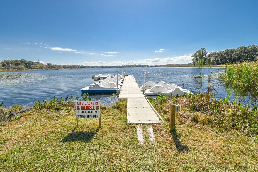 More Photos Of 831 Huntington Rd, Crescent City Freestanding For Sale