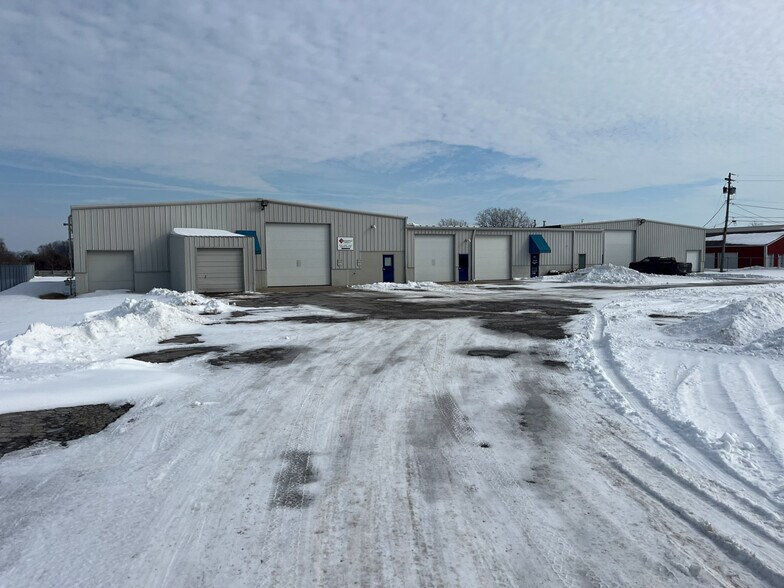 More Photos Of 1805-1811 Sawmill Pky, Huron Warehouse For Sale