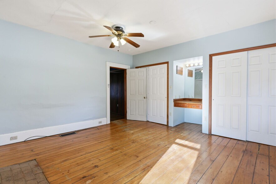 More Photos Of 2695 Main St, Lawrence Apartments For Sale