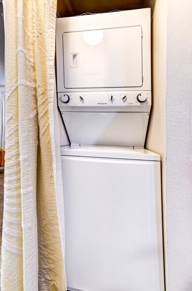 More Photos Of 6160 W 17th Ave, Lakewood Apartments For Sale