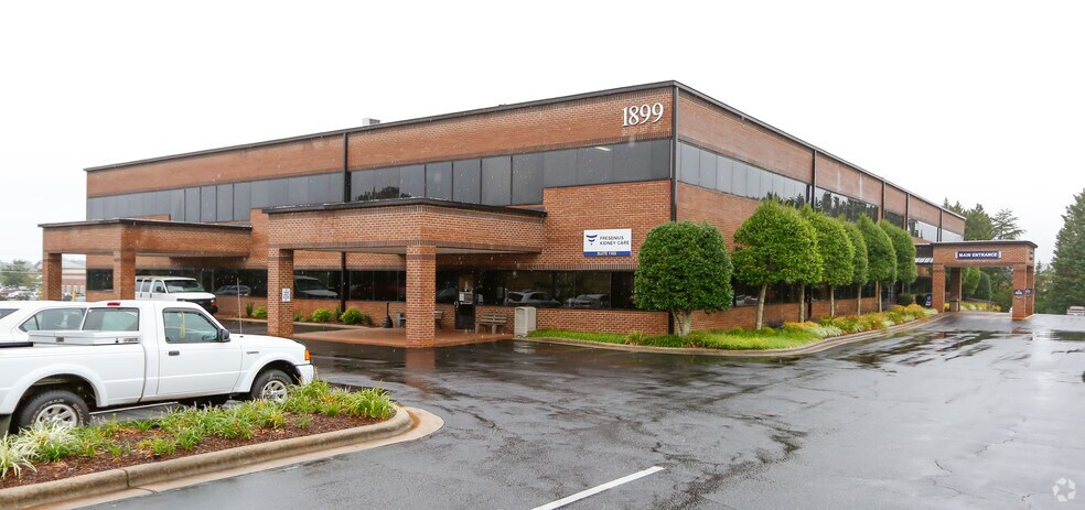 More Photos Of 1899 Tate Blvd, Hickory Medical For Lease