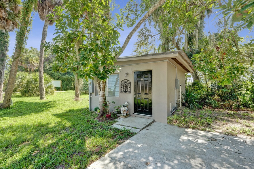 More Photos Of , Moore Haven Multifamily For Sale