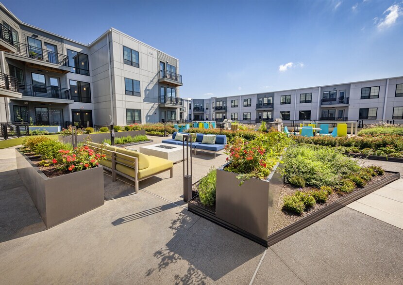 More Photos Of 11671 Maple St, Fishers Apartments For Lease