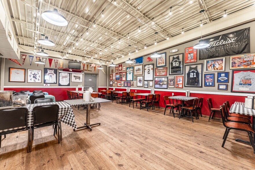 More Photos Of 316 W Dickson St, Fayetteville Restaurant For Sale