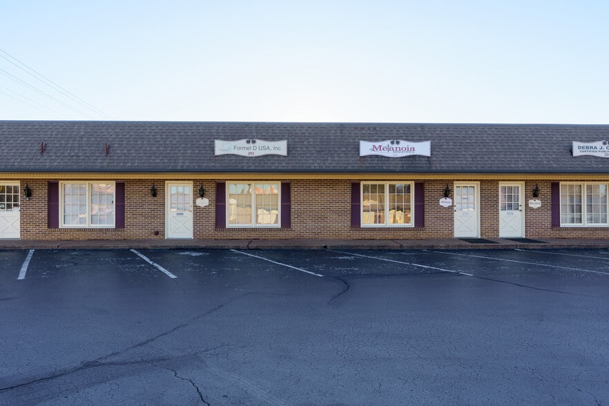 More Photos Of 5803-5805 Lee Hwy, Chattanooga Medical For Sale