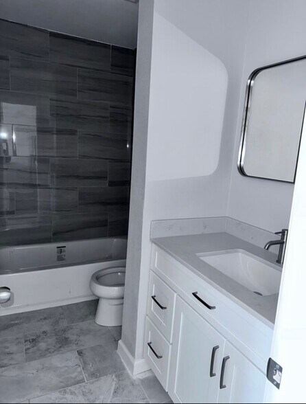 More Photos Of 1824 Thonig Rd, Houston Apartments For Sale