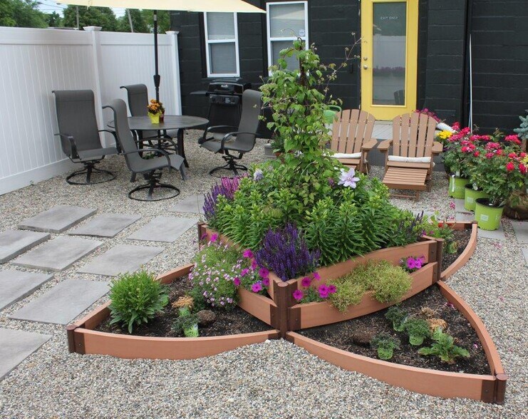 More Photos Of 2409 Voorheis St, Pontiac Freestanding For Sale