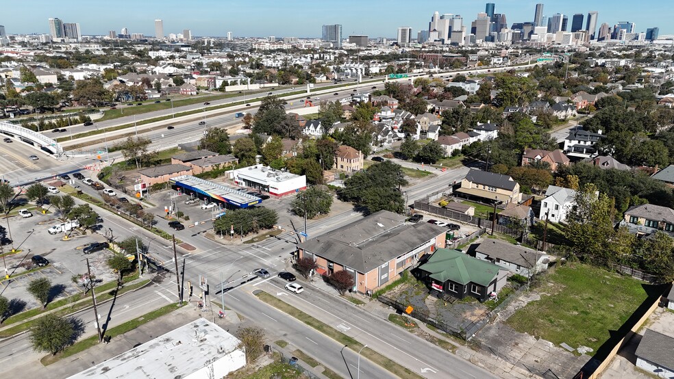 Primary Photo Of 2407 Southmore Blvd, Houston Freestanding For Lease