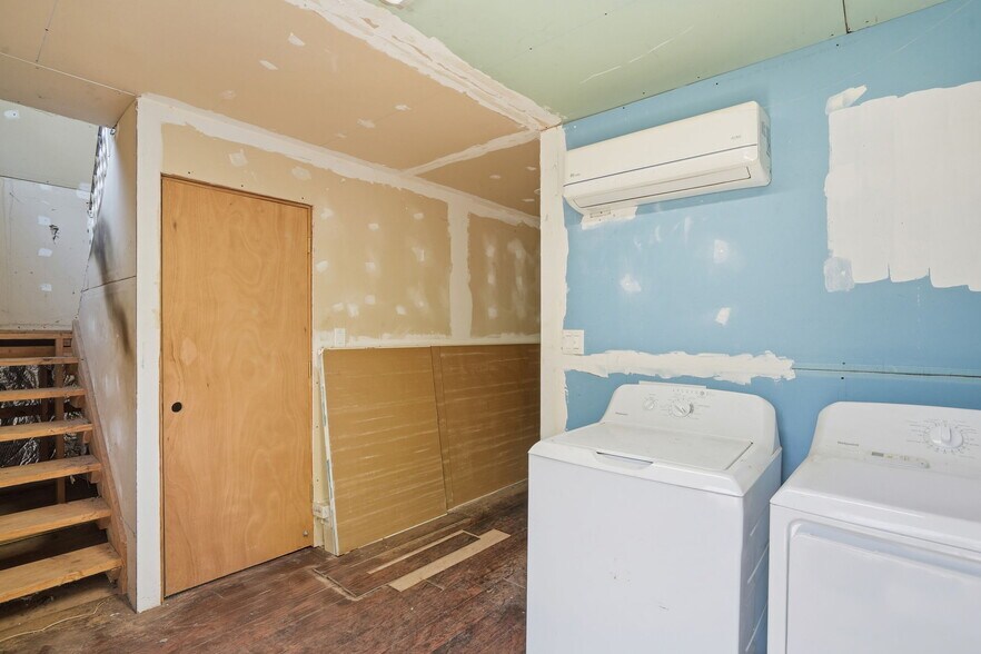 More Photos Of 201 Deer Springs Loop, Burnet Flex For Sale