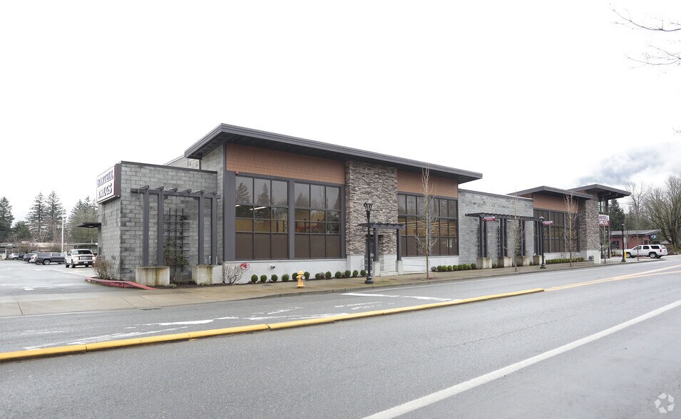 More Photos Of 248 Bendigo Blvd S, North Bend Drugstore For Lease