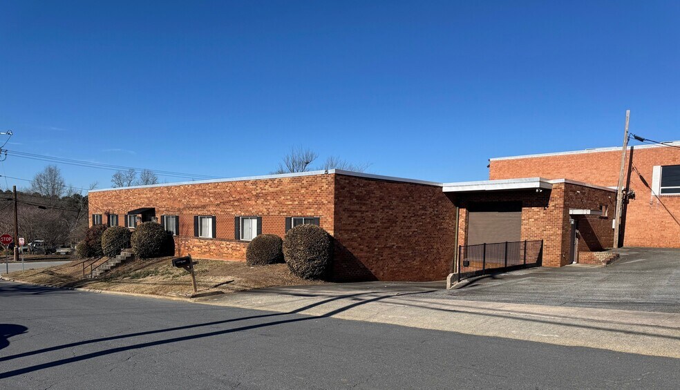 More Photos Of 2122 Enterprise Rd, Greensboro Office For Sale