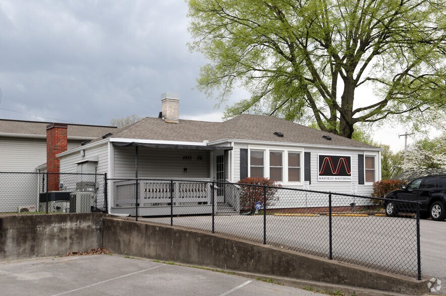More Photos Of 2825 Erica Pl, Nashville Office For Lease