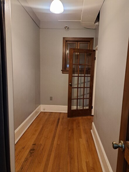 More Photos Of 226 W State St, Trenton Medical For Sale