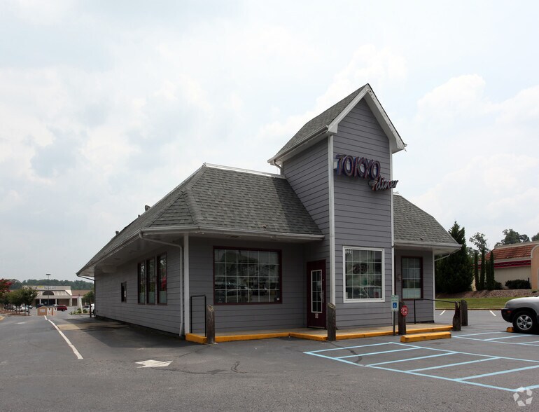 More Photos Of 1247 Burkemont Ave, Morganton Unknown For Lease