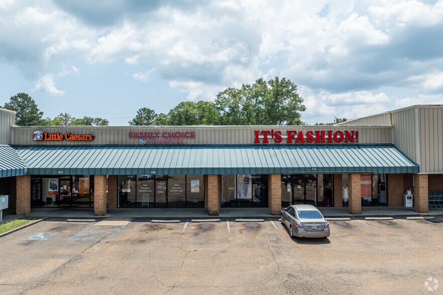 More Photos Of 1002-1074 E Peace St, Canton Unknown For Lease
